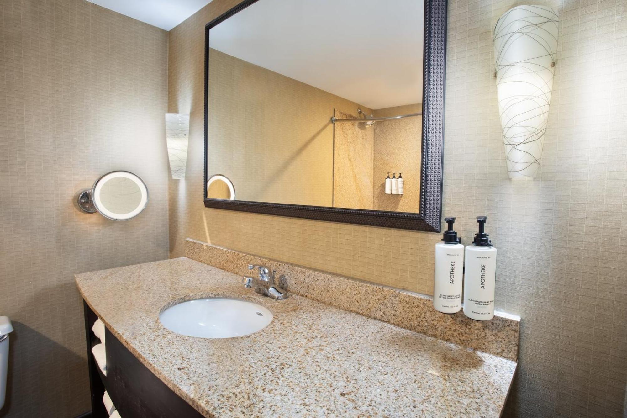 Crowne Plaza Greenville By Ihg Exterior foto